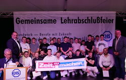 Stolz präsentierten sich die Neugesellen am Samstag bei der Lehrabschlussfeier des Kreishandwerks, ihre Anstrengungen während de