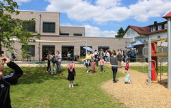 Das Kinderhaus besteht aus 38 miteinander verbundenen Modulen und einem großem Garten.