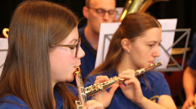 Höchste Konzentration war bei den jungen Musikern an den Gesichtern abzulesen. FOTO: LEIPPERT Höchste Konzentration war bei den jungen Musikern an den Gesichtern abzulesen. FOTO: LEIPPERT