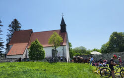 Die Stephanuskirche in Gruorn wird derzeit saniert.