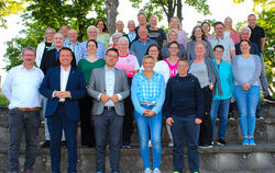 Viele Ehrungen konnten (von links vorne) Markus Werthmann, Manuel Hailfinger MdL, Alexandra Fleck und Christopher Ott vornehmen.