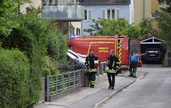 Die Feuerwehr Tübingen rückte mit einem Gefahrstoffzug in die Moltkestraße aus.