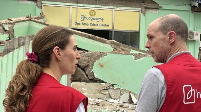 Theresa Schneck Die Tübinger Juristin Theresa Schneck war in Myanmar direkt nach dem Erdbeben vor Ort