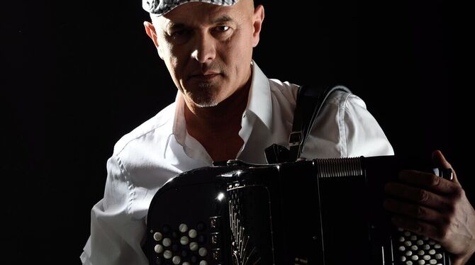 Das Jordan Djevic Trio kommt am Pfingstmontag zum ersten Balkan-Festival in den Pappelgarten.