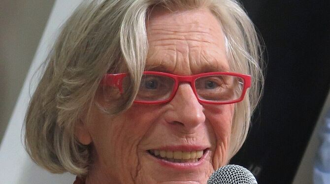 Die Malerin Gudrun Gantzhorn bei der Vernissage.