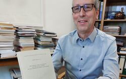 Kein Prachtband, sondern ein schlichter Druck in Grau, und zum Schutz neuerdings ein etwas dunklerer Karton: Martin Faßnacht mit