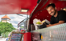 Street Food Fiesta im Bürgerpark: Bis Pfingstmontag gibt es hier Kulinarisches aus der ganzen Welt.  FOTO: SCHANZ