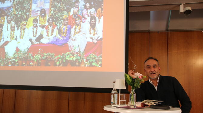 Dettingen Ermstäler Literatur- und Kulturtage Daniel Speck Ein Erfolgsautor und die Beatles: Daniel Speck entwickelte rund ums »Weiße Album« die Geschichte seines neuen Buchs »Yoga Town«