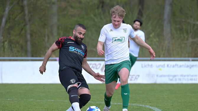 Am Saisonende musste Ahmad Al Hasan (TSV Mähringen, links) Julius Raiser und dem TSV Sickenhausen den Vortritt lassen.