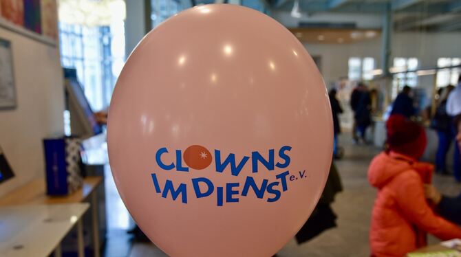 clowns im dienst Die Clowns im Dienst werden in der Region 25 Jahre alt: Das wird in der Klinik für Kinder- und Jugendmedizin gefeiert.