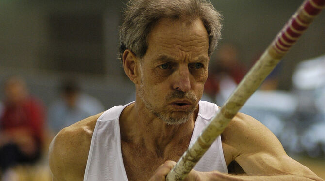 Das Archivbild zeigt Walter Müller in seinen besten Jahren bei der Senioren-WM in Clermont-Ferrand.  Damals schaffte er als Einz