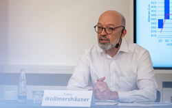  Timo Wollmershäuser, Konjunkturchef des Instituts für Wirtschaftsforschung (Ifo), nimmt an einer Pressekonferenz zur Veröffentl