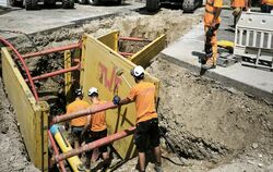 Die B 28 ist zwischen der Hochhaus- und der Wasserfallkreuzung am Wochenende gesperrt, weil gerade eine Gashochdruckleitung in d