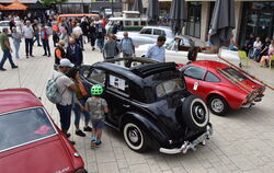 Eine Oldtimerschau wird für zusätzliche Besucher sorgen.  ARCHIVFOTOS: MEYER