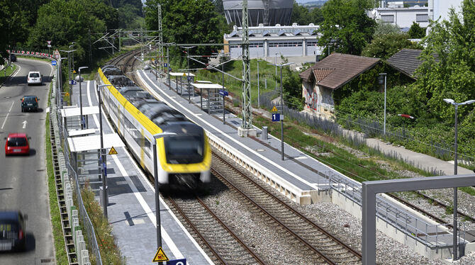RSB Fast fertig: An der Haltestelle Bösmannsäcker rauschen alle Züge noch durch. Das soll sich 2026 ändern.