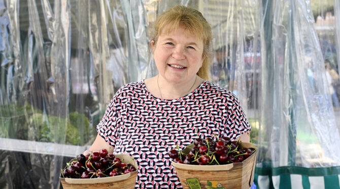 Ruth Leins Die Tage der frühen Kirschen am Stand von Ruth Leins sind gezählt. Ihre Saison ist beinahe abgelaufen. Aber dafür locken ab sofo