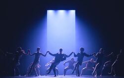 Tanz in dunklen Zeiten - die Hofesh Shechter Company gastiert mit "Theatre of Dreams".