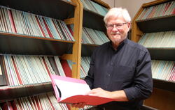 Gerd Bischoff wirkt seit etwas mehr als 100 Tagen im Riedericher Bauamt, dabei könnte der 67-Jährige längst in Rente sein.  