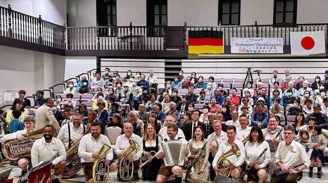Konzert der Pliezhäuser Blechklappen in Shimutzke.  FOTO: VEREIN