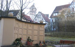 Der Nehrener Friedhof bietet eine Vielzahl an Bestattungsmöglichkeiten. Dazu hat die Gemeinde kräftig in den Friedhof investiert