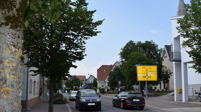 Hauptstraße Wannweil Hier rollt der meiste Verkehr in Wannweil: Die Hauptstraße ist die wichtigste Verkehrsachse im Ort und verbindet die Gemeinde mi