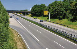 Auf der B 27 fahren mittlerweile viel weniger Autos als 2019. Das erschwert den Lärmschutz.