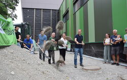 Zwei Vereine sind im B12 unter einem Dach: die Präventivsportgruppen und der Deutsche Alpenverein. Hier sind Mitglieder beider V