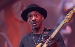 US-Bassist Marcus Miller bei den Stuttgarter Jazzopen.