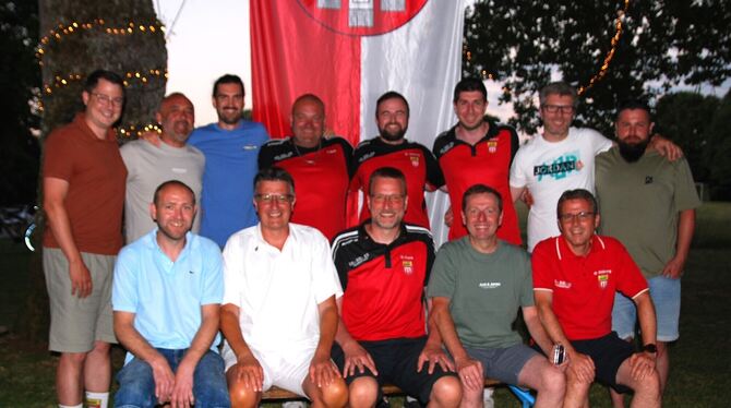 Beim Jubiläumsabend sind etliche Mitglieder der Fußballabteilung geehrt worden.  FOTOS: VEREIN