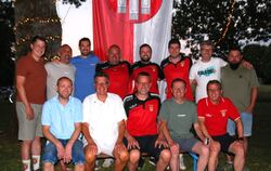 Beim Jubiläumsabend sind etliche Mitglieder der Fußballabteilung geehrt worden.  FOTOS: VEREIN