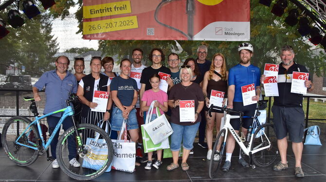 Stadtradeln Abordnungen der 18 Teams, die beim diesjährigen Stadtradeln in Mössingen an den Start gegangen waren.
