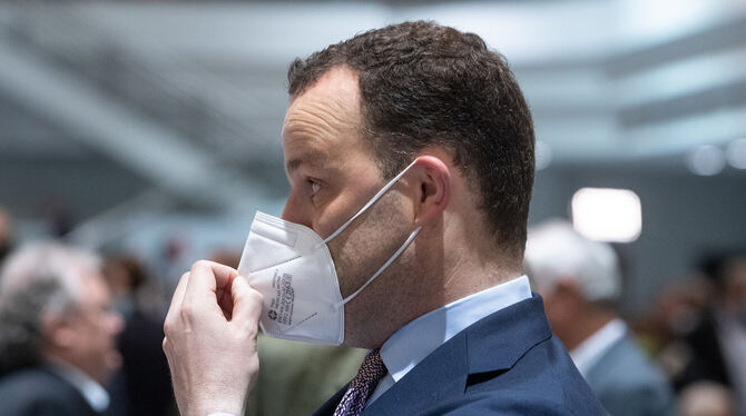 nwf, lnw, Gesundheit, Krankheiten, Bundesrat, Bundestag Ex-Gesundheitsminister Jens Spahn hat zu Beginn der Corona-Pandemie 2020 massenhaft Schutz-Masken gekauft. Das kommt den Steuerz