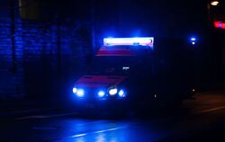 Rettungswagen im Einsatz - Symbolbild