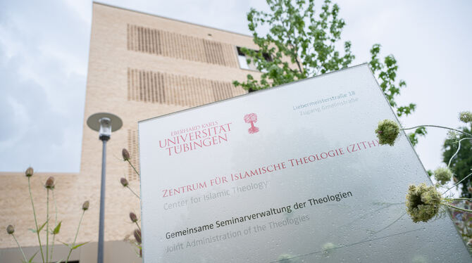 Der Neubau des Islamzentrums in Tübingen wurde 2024 eröffnet. Nun soll es evaluiert werden. FOTOS: SCHANZ Der Neubau des Islamzentrums in Tübingen wurde 2024 eröffnet. Nun soll es evaluiert werden. FOTOS: SCHANZ