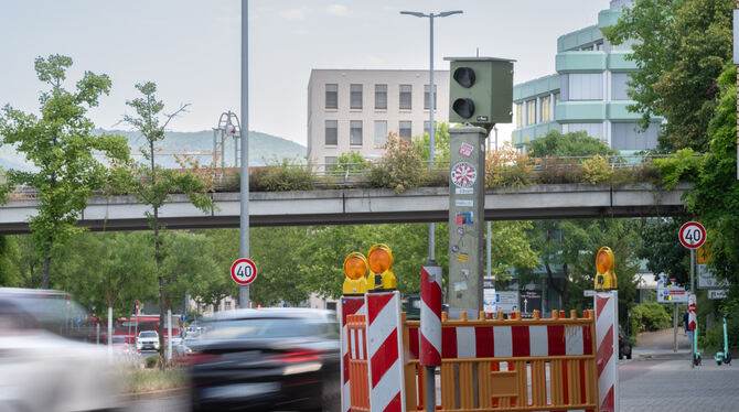 Blitzer, AOK-Knoten, Reutlingen Reutlingen hat im letzten Jahr 3,2 Millionen mit Blitzern verdient.
