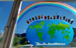 Künftig werden mehr Jungen und Mädchen im Kindergarten Hausen betreut werden können. Er wird erweitert, die Arbeit am Haus soll 