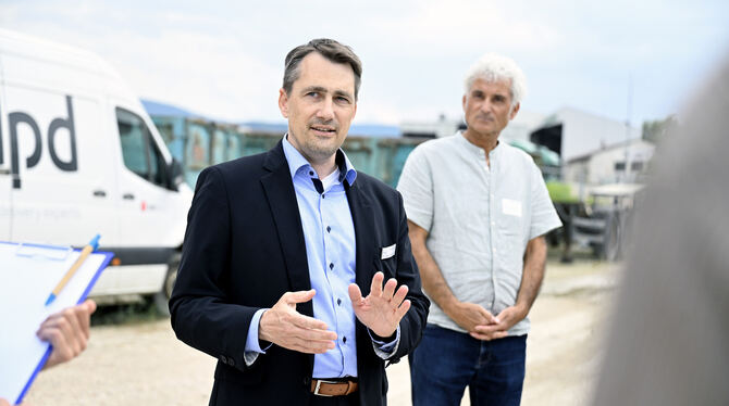 RSBNA; Geschäftsführer Professor Dr. Tobias Bernecker Zum Thema Trassenführung Unter den Linden hat sich Regional-Stadtbahn-Projektgeschäftsführer Tobias Bernecker mit Vertretern des