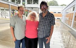 Kathrin Wecker (links) wird die Nachfolgerin von Rudolf Teuffel, der nach 21 Jahren als Schulleiter der Gustav-Heinemann-Schule 