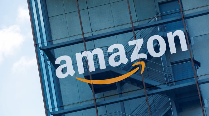 Amazon möchte am Rande des Bad Uracher Stadtteils Hengen ein Verteilzentrum. Einwohner kritisieren das. Drei Bürger haben ein Bü