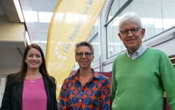 Tanja Wagner (von links), Silvia Phleps und Dr. Reinhard Schweizer stehen hinter der Schulung "Menschen mit Demenz betreuen" in 