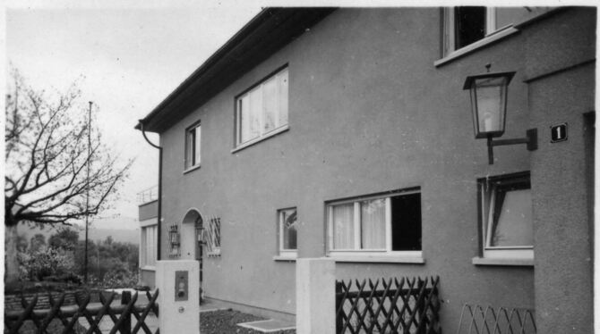 1939 - Wohnhaus: Bekannt ist von diesem Gebäude bloß die Hausnummer 13.