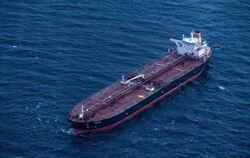 Öltanker «Eventin» vor Rügen