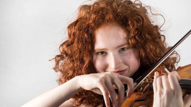 Spielt am 2. Februar mit der WPR Sibelius: Geigerin Mira Foron.