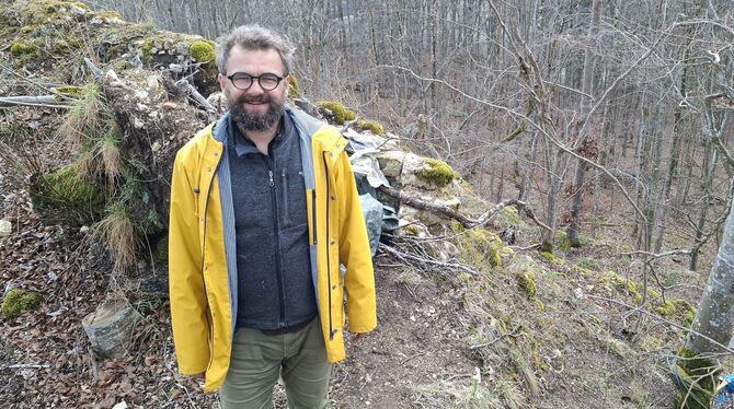 Wolfgang Bauer  ist Initiator des  Burgenrettungsprojekts.  FOTO: FISCHER