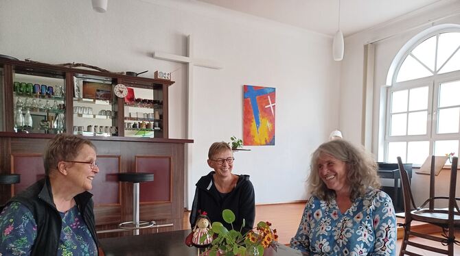 Petra Kurz, Karin Haible, Gabi Stange (von links) und Christine Dewald (nicht im Bild) sind ausgebildete Trauerbegleiterinnen. S