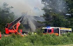 Am Samstagabend stand  in Genkingen ein Wohnhaus  im Vollbrand FOTO MEYER