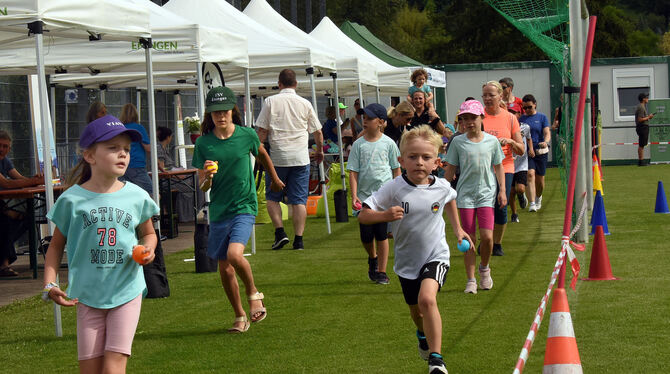 Beim Charitylauf der TSV-Fußballkids gingen auch die Kleinen an den Start.