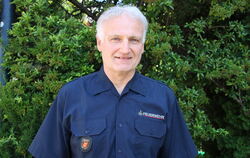 Nach 46 Jahren ist Schluss mit dem aktiven Feuerwehrdienst: Rolf Schäfer ist nun der Ex-Kommandant der Dettinger Feuerwehr