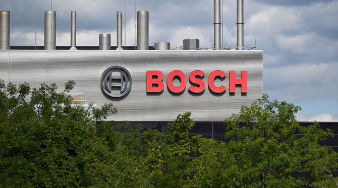 Dunkle Wolken ziehen sich über Bosch zusammen: Der Konzern will an den Standorten Reutlingen und Kusterdingen 1.100 Stellen abba