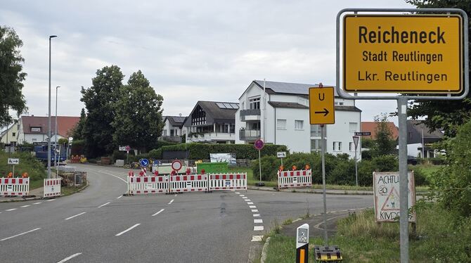 Die Ortsdurchfahrt bleibt erstmal gesperrt.